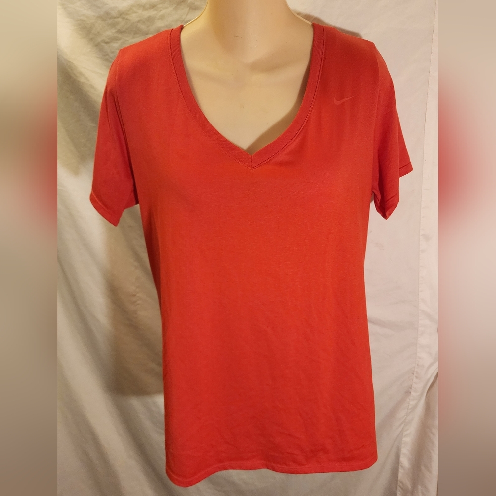 RED NIKE,  WOMENS XL ATLETIC TEE.